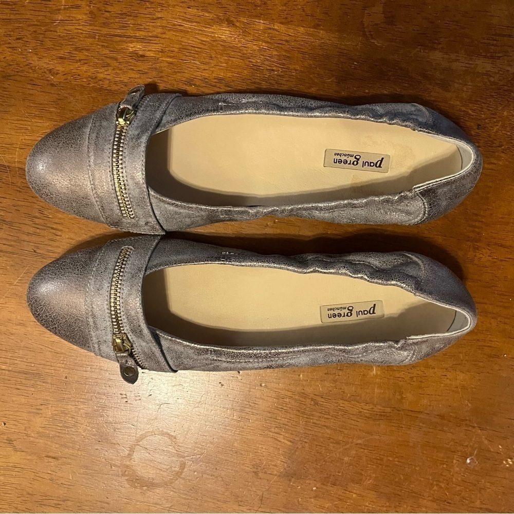 PAUL GREEN ~ Women’s Townsend Distressed Metallic Good Flats with Zipper Detail